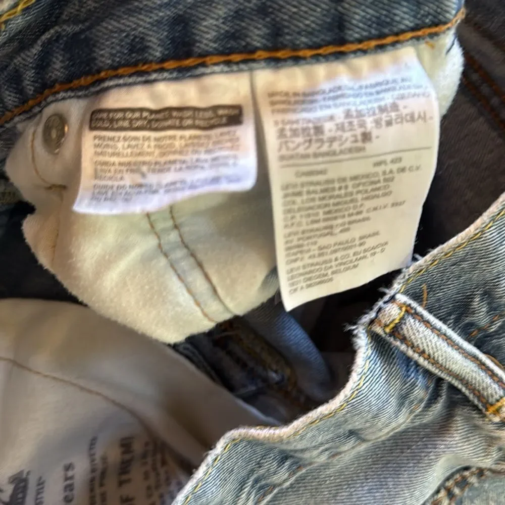 Vintage Levi's 505 Mens Jeans 35 x 32 Perfectly Distressed & Amazing